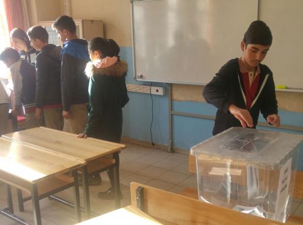 Okul Meclisi Başkanı Seçimleri Yapıldı